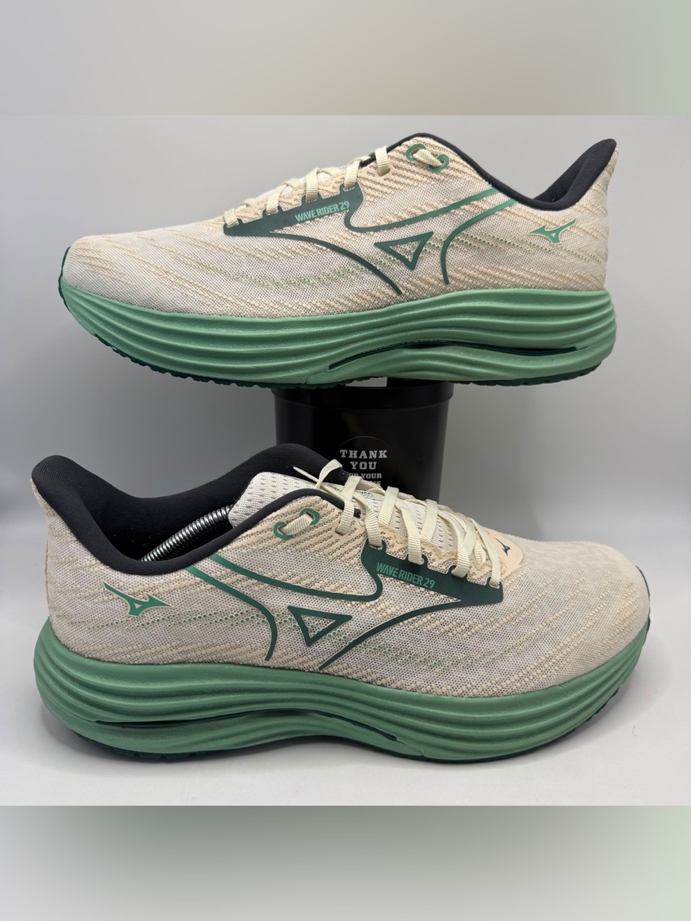 Mizuno Wave Rider 29 Running Shoes Mens Size 13 Cream Green Athletic